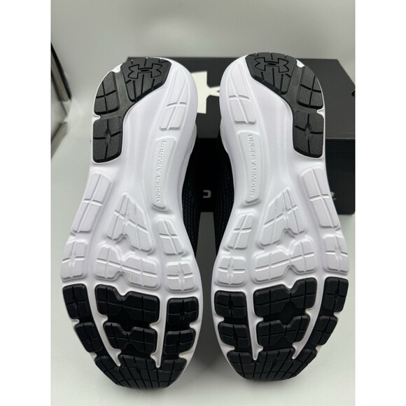 UNDER ARMOUR MEN'S SURGE 3 RUNNING SHOE BLACK WHITE SIZE 11 - Picture 15 of 16